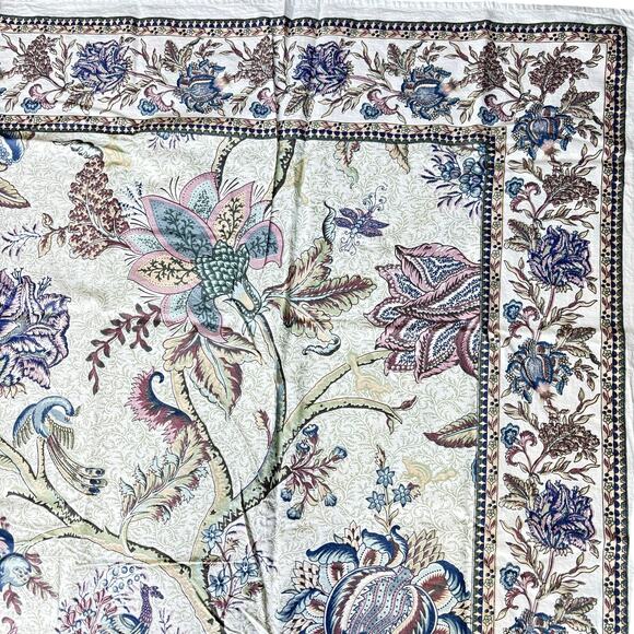 Vintage Cotton Tablecloth Jacobean flowers motif blue sage & white square cloth - Picture 6 of 10